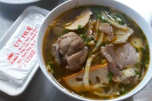 Quán Ăn Út Huệ - Bún Bò & Bánh Canh - Đỗ Quang Đẩu