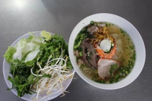 Quán Ăn Út Lâm - Hủ Tiếu Xương