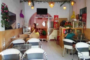 Út Liên Cafe