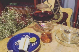 Uyên Cafe - Nguyễn Văn Huyên