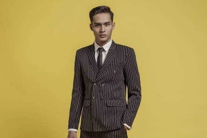 V.82 Store - 722 Cách Mạng Tháng Tám