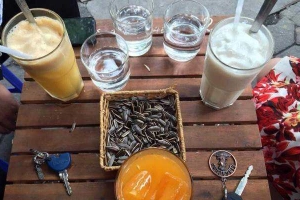 Vân Coffee - Chùa Láng