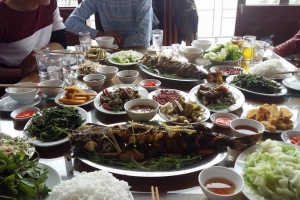 Quán Ăn Vạn Lộc - Đặc Sản Cá Sông Hồng