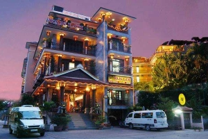 Vạn Lợi Hotel