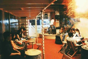 Văn's Coffee Acoustic - Trần Huy Liệu
