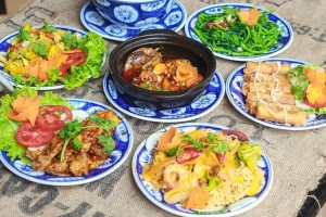 Nhà Hàng Về Ăn Cơm Restaurant