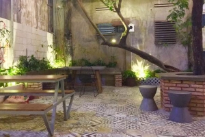 Quán Ăn Vechai Bistro - Food & Drink