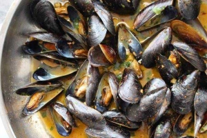 Vẹm Đen Sốt Bơ Tỏi Drunken Mussels - Shop Online