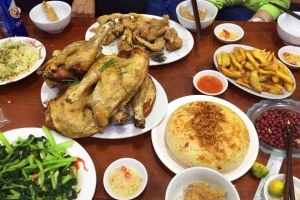 Quán Ăn Việt Hà - Gà Tươi 9 Phút