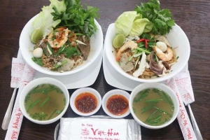 Quán Ăn Việt Hoa - Hủ Tiếu, Nui & Bánh Canh