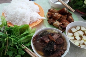 Quán Ăn Việt Hoàng - Bún Chả & Cháo Lòng
