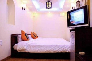Vietfun Hotel - Ngõ Huyện