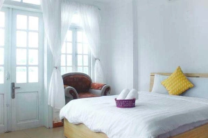 Vivid Seaside Homestay