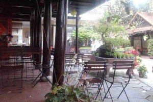 Vọng Phố Cafe