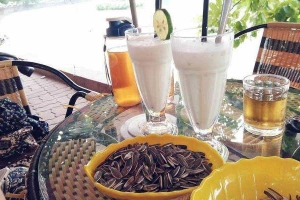 Vọng Thủy Cafe