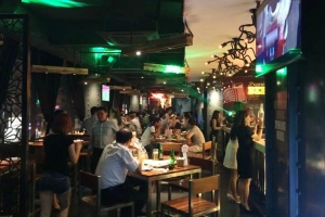 Nhà Hàng Vuvuzela Beer Club - Phạm Ngọc Thạch