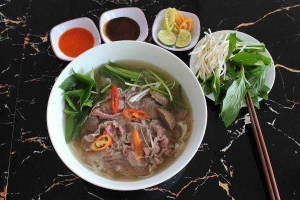 Wings Coffee - Phở Bò Úc 5 Viên