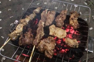 Quán Ăn Xiên Nướng Bé Mập 2 - Nơ Trang Long