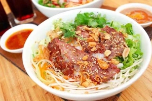 Quán Ăn Xuân Hương - Bún Thịt Nướng & Bánh Xèo