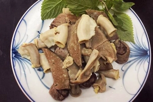 Quán Ăn Xuân Thủy Quán - Bún Đậu & Cháo Lòng