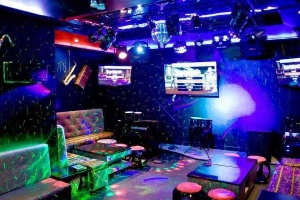 Xuân Tùng - Cafe & Karaoke