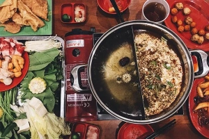 Quán Ăn Xuýt Xoa Xì Xụp - Lẩu & Chảo - Đặng Tiến Đông