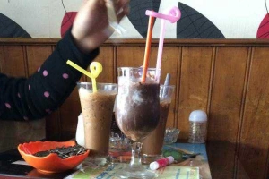 Yến Cafe - Cảm Hội