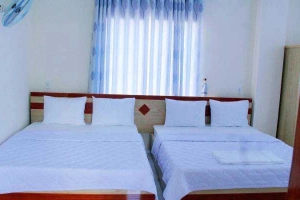 Yến Vy 32 Hotel & Pub