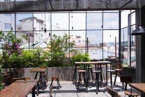 Yolo Hostel & Bar - Trương Công Định