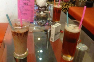 Yolo Wa Cafe