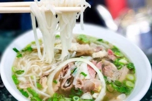 &#8216;Siêu đầu bếp&#8217; gốc Việt gợi ý du khách nên ăn phở