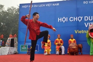 &#8216;Tôn Ngộ Không&#8217; múa gậy biểu diễn tại Hà Nội