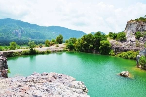 &#8216;Tuyệt tình cốc&#8217; trên đỉnh đồi ở miền Tây thu hút phượt thủ