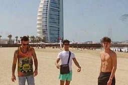 ‘Truy lùng’ điểm du lịch hè yêu thích của sao quốc tế