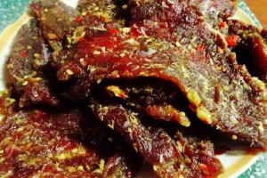 ​Về KrongPa ăn bò một nắng nướng muối kiến lá é
