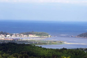 ​Về Mỹ Á ăn cá cơm