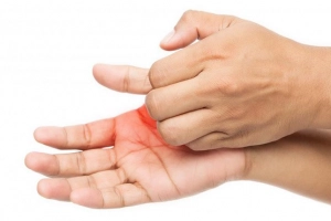 25 nguyên nhân gây ngứa râm ran tay và chân