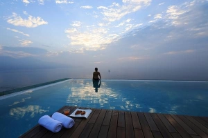 3N2Đ ở A La Carte Đà Nẵng Beach + vé máy bay khứ hồi chỉ 3.999.000 đồng/khách