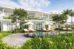 3N2Đ ở Cam Ranh Riviera Beach Resort &#038; Spa 5 sao + Vé máy bay khứ hồi + Buffet sáng + 1 Buffet trưa hoặc tối chỉ 3.099.000 đồng