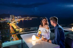 3N2Đ ở Sheraton Nha Trang Hotel &#038; Spa 5 sao + Vé máy bay khứ hồi + Ăn sáng chỉ 2.699.000 đồng/khách