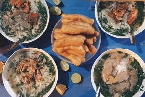 4 quán ăn có giờ mở cửa &#8220;dị&#8221; nhưng lúc nào cũng đông khách Hà Nội