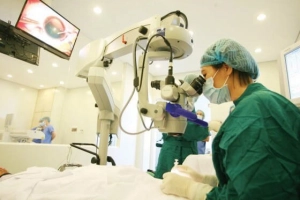 40 tuổi có nên mổ cận thị?