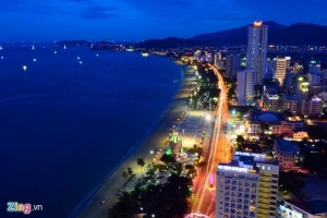 5 chàng ngoại quốc làm tạp chí Discover Nha Trang