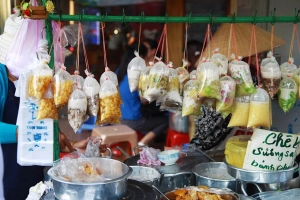 5 quán chè luôn đắt khách bất kể nắng mưa ở Sài Gòn