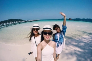 9X xinh đẹp tư vấn đi Koh Rong chưa đến 3 triệu đồng