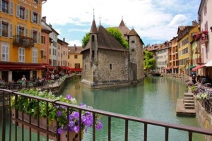 Annecy - thị trấn biết &#8216;bỏ bùa mê&#8217; của Pháp
