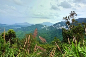 Băng rừng lội suối tại thảo nguyên Tà Giang, tỉnh Khánh Hòa