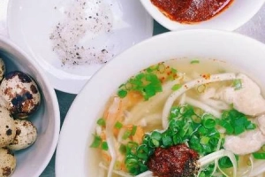 Bánh canh bà Đợi lừng danh xứ Huế