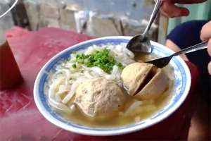 Bánh canh bò viên nổi tiếng xứ sở thốt nốt An Giang