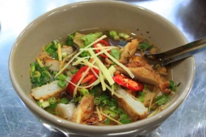 Bánh xèo tôm nhảy và bánh canh chả cá ở Quy Nhơn